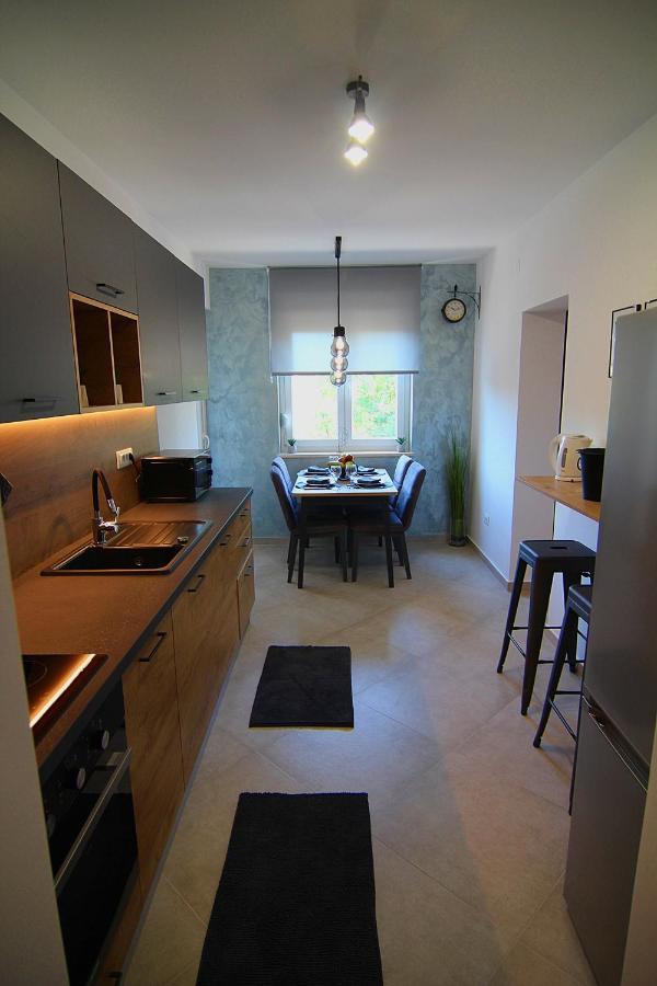 Appartement Apartman Stella Veruda à Pula Extérieur photo